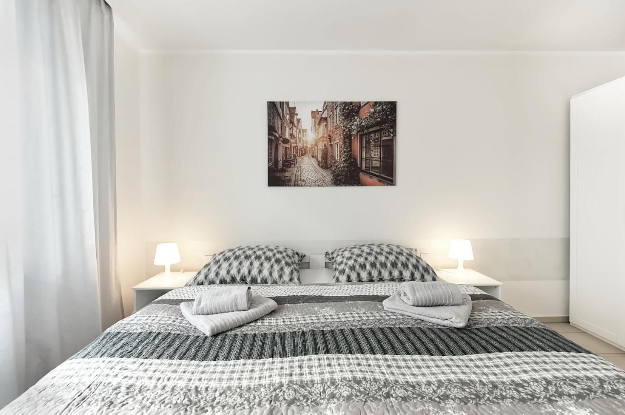 Modern Wohnen I Smart Tv I Terrasse I 2X Parkplatz I 2 Schlafzimmer I 6 Schlafplaetze Bad Oeynhausen Dış mekan fotoğraf