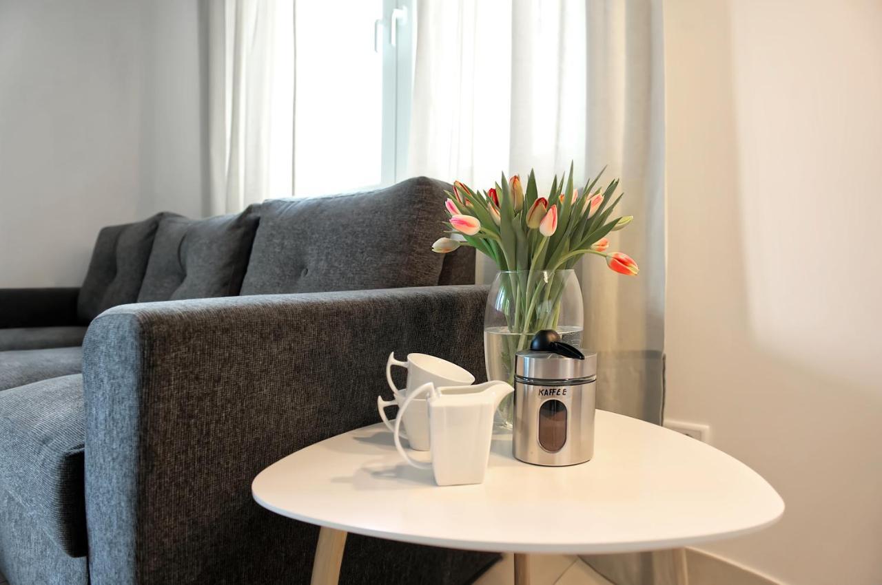 Modern Wohnen I Smart Tv I Terrasse I 2X Parkplatz I 2 Schlafzimmer I 6 Schlafplaetze Bad Oeynhausen Dış mekan fotoğraf
