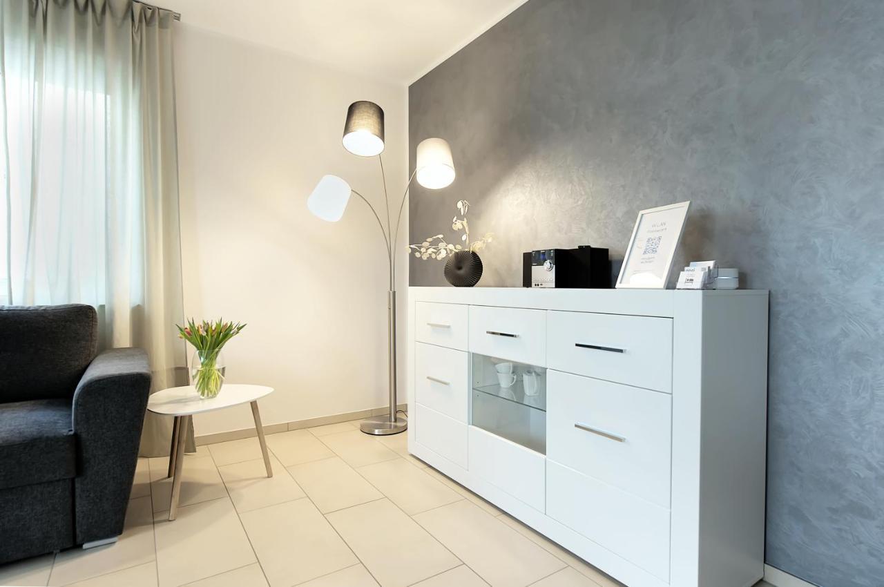 Modern Wohnen I Smart Tv I Terrasse I 2X Parkplatz I 2 Schlafzimmer I 6 Schlafplaetze Bad Oeynhausen Dış mekan fotoğraf