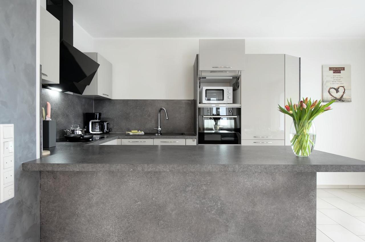 Modern Wohnen I Smart Tv I Terrasse I 2X Parkplatz I 2 Schlafzimmer I 6 Schlafplaetze Bad Oeynhausen Dış mekan fotoğraf