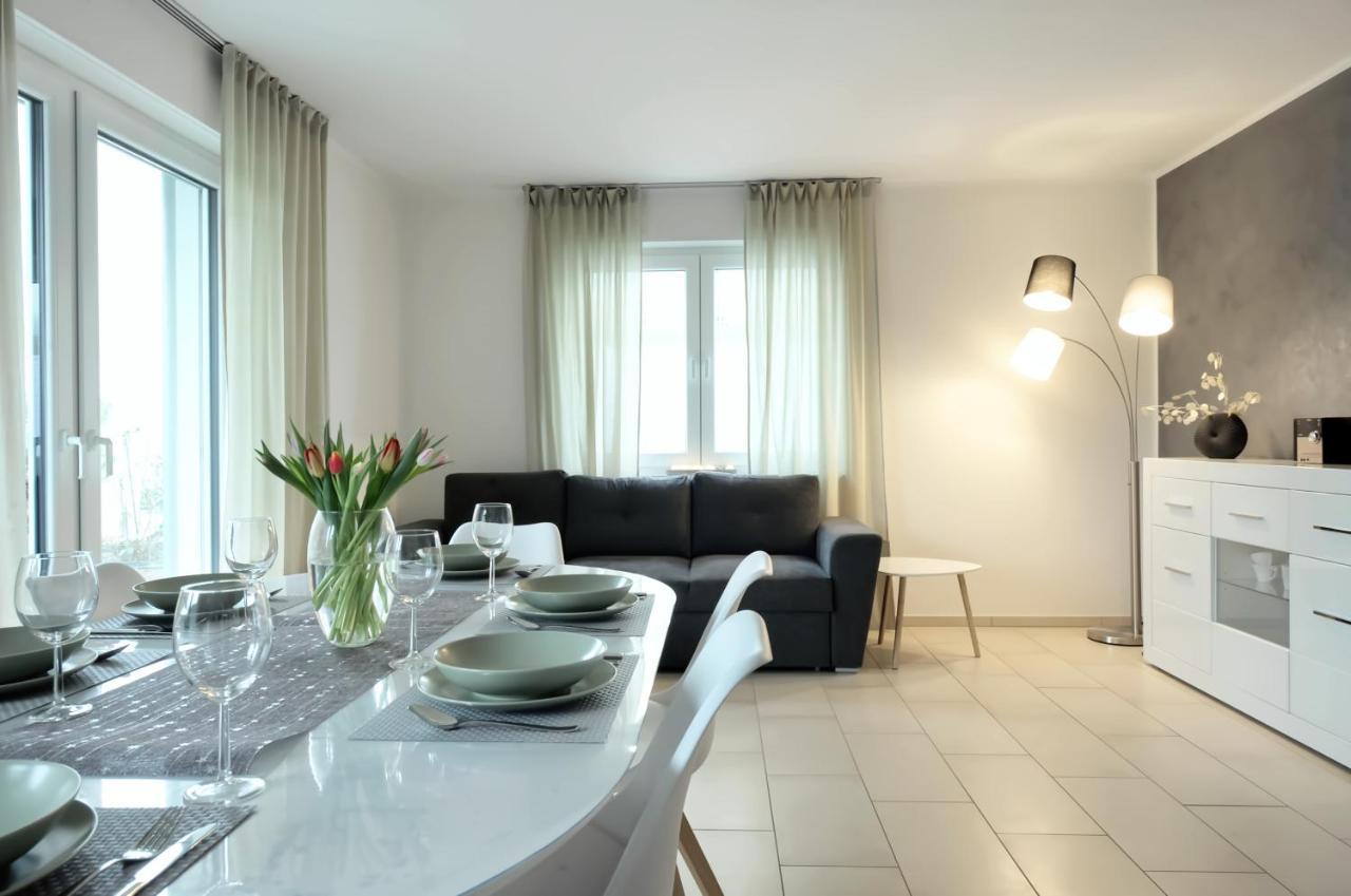Modern Wohnen I Smart Tv I Terrasse I 2X Parkplatz I 2 Schlafzimmer I 6 Schlafplaetze Bad Oeynhausen Dış mekan fotoğraf
